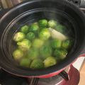 クックY7AFEF☆'s cooksnap of when they made 芽キャベツのチキンスープ風味.