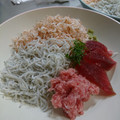 なかよしﾘﾝｺ♥️'s cooksnap of when they made 見た目豪華！シラスと桜えびの丼.