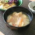 あず7225's cooksnap of when they made 優しい味♫大根と人参のお味噌汁.
