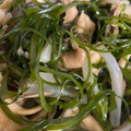 ルゥpan's cooksnap of when they made 刻み昆布ときのこの煮物.