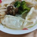 アビー♪ジン's cooksnap of when they made レンジで簡単ひとり鍋☆餃子鍋.