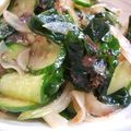 ｒａｍｕｔａ's cooksnap of when they made 新玉ねぎとワカメの梅和えサラダ☆.