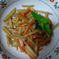 ikasumi's cooksnap of when they made 捨てないで！大根の皮deきんぴら♪.