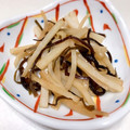 にょにょんこりん's cooksnap of when they made 捨てないで！大根の皮の塩昆布炒め.