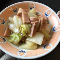犬Gyami's cooksnap of when they made 白菜とおさかなソーセージの炒め物.