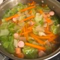 クックOIOWRM☆'s cooksnap of when they made 簡単♩ウィンナーと春キャベツのスープ.