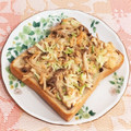 なつき☆ミ's cooksnap of when they made 鮭フレークとしめじのグラタン風トースト.