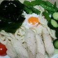 のんびりのんchan's cooksnap of when they made サラダチキンとドレッシングのサラダうどん.