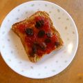 antkishi's cooksnap of when they made アメリカ定番の味 PB&J.