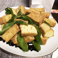 夏生まれの人's cooksnap of when they made 厚揚げとピーマンの生姜甘醤油炒め.