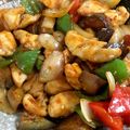 クックGSZT2F☆'s cooksnap of when they made 鶏むね肉と夏野菜のピリ辛炒め.