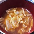 土屋はちまき's cooksnap of when they made 白菜★えのき味噌汁.