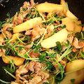 ☆mauve☆'s cooksnap of when they made 豆苗とジャガイモの豚バラ炒め.