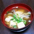 ひなたのねこやなぎ's cooksnap of when they made 豆腐と舞茸の味噌汁〜(o˘◡˘o) ♡.