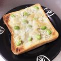AKmari's cooksnap of when they made 朝！枝豆シラスチーズトースト.
