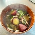 azbjbn's cooksnap of when they made さつまいもとしめじのお味噌汁.