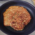 こほう1103's cooksnap of when they made 混ぜるだけの巨大おやき「にらせんべい」.