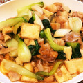 chisekn23☆'s cooksnap of when they made 鶏もも肉と厚揚げとチンゲン菜の炒め物.