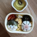 みるく茶's cooksnap of when they made キャラ弁＊お花の手毬おにぎり＊.