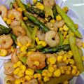 ＊リンちょ＊'s cooksnap of when they made ムキエビとアスパラの炒め物.