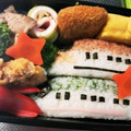 くまえる's cooksnap of when they made 新幹線 はやぶさ こまち お弁当！.