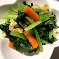 クックK3X5LE☆'s cooksnap of when they made ズボラ★小松菜と人参と油揚げの炒め物.