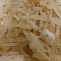 真愛ママ's cooksnap of when they made モヤシ×エビ★　塩ガーリック炒め♪.