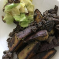 ハニ〜's cooksnap of when they made 簡単！さつまいもと牛肉の黒胡麻和え.