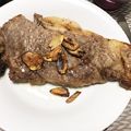 あずにゃー's cooksnap of when they made 簡単！おいしいステーキの焼き方。.