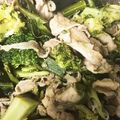 かぴばらん☆'s cooksnap of when they made 豚とブロッコリー塩麹炒め.