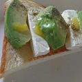 yuriレシピ's cooksnap of when they made 簡単アボカドとクリームチーズのトースト.