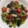 まとみとmm's cooksnap of when they made ワンボウル♪さば缶のレタス･トマト和え☆.