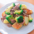 ☆３匹の子ぶた☆'s cooksnap of when they made 簡単＊砂肝とじゃがいものレモンソルト炒め.