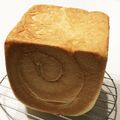 凱0926's cooksnap of when they made 生クリーム入り角食パン.