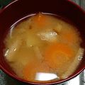 ふちこさんさんさん's cooksnap of when they made 新じゃが・新人参ごろごろ味噌汁.