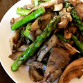 たいきちばあゆ's cooksnap of when they made 舞茸とアスパラの中華炒め.