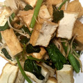 はに333's cooksnap of when they made 厚揚げとケールとえのきのバター醤油炒め.