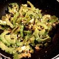 ame-ikuru's cooksnap of when they made ゴーヤ好きの為のゴーヤと高菜or搾菜炒め.