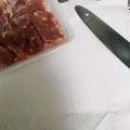 うさよ☆'s cooksnap of when they made 生肉は牛乳パックをまな板にして切る.