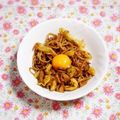 カレンガール's cooksnap of when they made 日清焼そばに黄身乗せでとろウマっ.