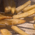 まなぴママ★'s cooksnap of when they made 片栗粉だけでサクサクさつまいもの天ぷら.