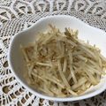 まくのうち's cooksnap of when they made チン♪もやし・酢・めんつゆ・おかかあえ.