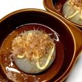 sato3★'s cooksnap of when they made 新玉ねぎのレンチン タコ焼き風.