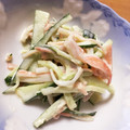 まこぺち's cooksnap of when they made 水菜ときゅうりとかにかまのツナマヨサラダ.