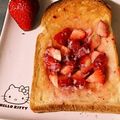 ひぃたろぉ～♪'s cooksnap of when they made ココナッツオイルとイチゴのマフィン♪.