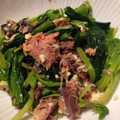 EnjoySun's cooksnap of when they made 鯖味噌煮缶とほうれん草の和え物.