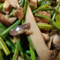 みやん555's cooksnap of when they made アスパラと茸と牡蠣のバター醤油炒め.