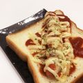 chiwxy's cooksnap of when they made 簡単朝食に☆食パンでホットドッグ風❤.