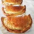 hiromitkb's cooksnap of when they made ピザ生地でカルツォーネ.