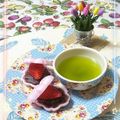 sakuraロゼット's cooksnap of when they made 材料3つで簡単ミニいちご最中.